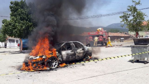 Ünlü rallici Burcu Çetinkaya Bucak'ın aracı yandı
