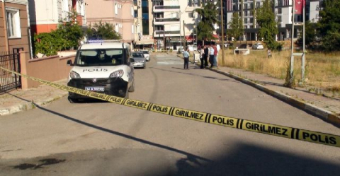 Pendik'te silahlı çatışma: 3 yaralı