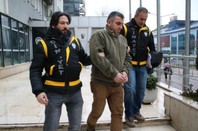 Arkadaşını doğrayan sanığa hakimden fırça