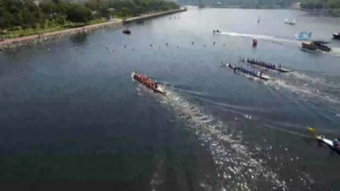 Haliç Dragon Bot Yarışları renkli görüntülere sahne oldu