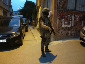 Fatih'te helikopter destekli uyuşturucu operasyonu