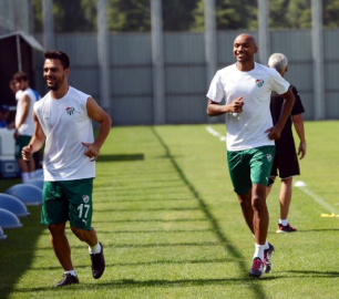 Josua John antrenmana katıldı