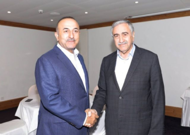 Bakan Çavuşoğlu ve Akıncı bir araya geldi