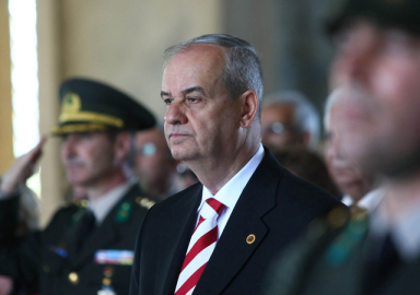 İlker Başbuğ: FETÖ'nün lider kadrosu çökertilmedikçe risk var