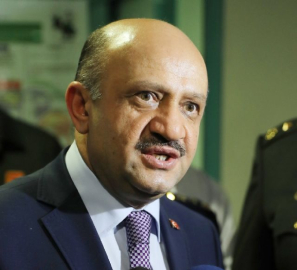 Milli Savunma Bakanı YAŞ'ı işaret etti