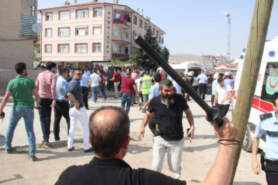 Arkadaşları vurulan pazarcı esnafı ev bastı: 4 yaralı