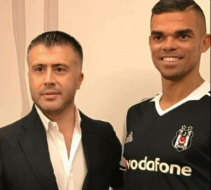Pepe Beşiktaş formasını giydi