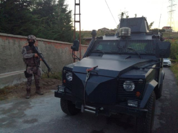 İstanbul'da helikopter destekli uyuşturucu operasyonu