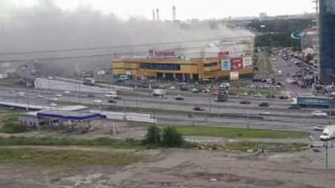 Moskova'da alışveriş merkezinde yangın: 14 yaralı
