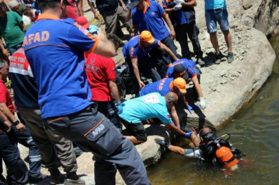 17 yaşındaki çoban serinlemek için girdiği gölette boğuldu