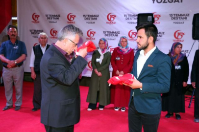 Şehit yakınları Erdoğan'a Türk bayrağı gönderdi