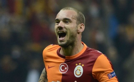 Sneijder gitti taraftar ayağa kalktı!