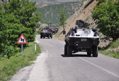 Sivas'ta askeri araç devrildi: 4 yaralı