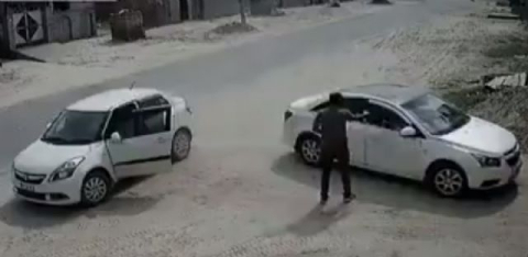 İş adamı aracında infaz edildi