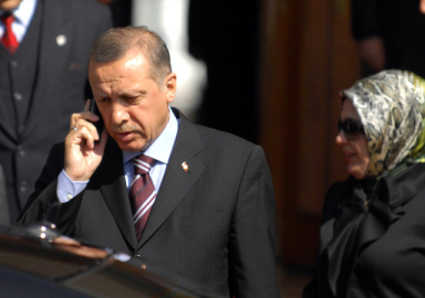 Erdoğan'dan Büyükerşen'e geçmiş olsun telefonu!