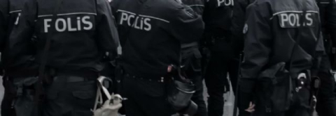 İzmir'de 33 eski polis tutuklandı
