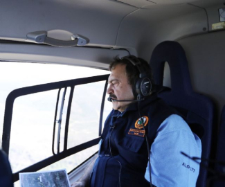 İzmir'de orman yangını: Bakan havadan inceledi