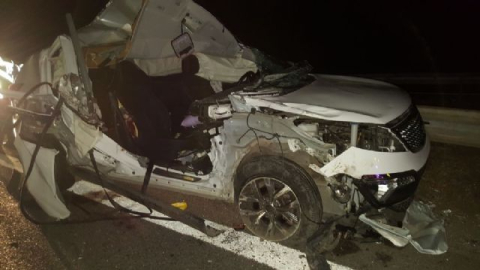 Kontrolden çıkan araç bariyerlere çarptı: 2 çocuk öldü