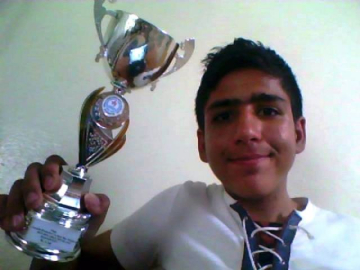 Üzerine yıkılan duvarın altında can verdi