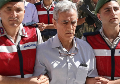 Akın Öztürk: Darbe girişimini onlar yaptı