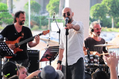 Soner Sarıkabadayı turistleri coşturdu