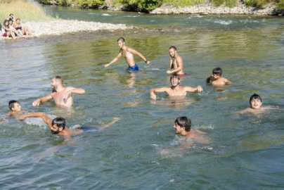 Denizi olmayan kentte yüzme keyfi