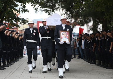 DEAŞ'lı teröristin şehit ettiği polis uğurlandı