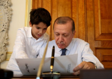 Erdoğan, torunu Ömer Tayyip'le fotoğraflarını paylaştı