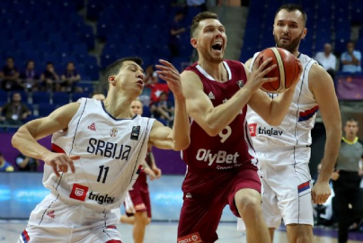 Sırbistan, Letonya'yı yendi