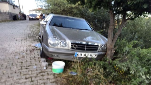 El freni çekilmeyen araç faciaya neden oldu: 1 ölü, 1 yaralı