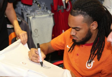 Denayer Antalya'da taraftarla buluştu