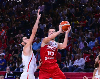 12 dev adam Avrupa'ya eda etti