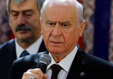 Bahçeli’nin 14 yıllık özel kalemi MHP’den istifa etti