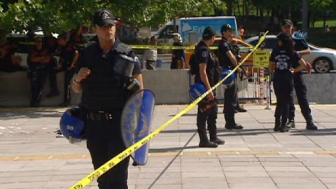 Ankara Adliyesi önünde bıçaklı ve çekiçli kavga: 3 yaralı