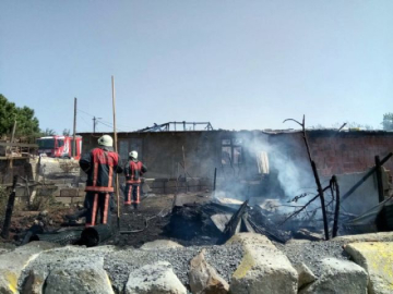 Çocukların ateşle oyunu 3 evi yaktı