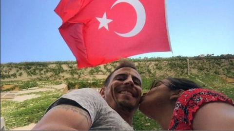 Portekizli futbolcudan Türk bayraklı paylaşım