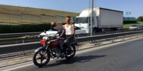 İstanbul trafiğinde 'çocuk sürücü' şaşkınlığı