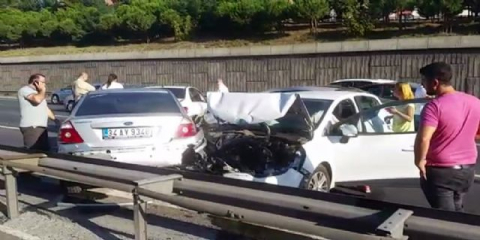 TEM'de zincirleme trafik kazası