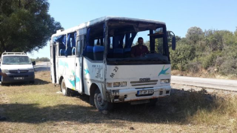 Çanakkale'de minibüs devrildi: 12 yaralı