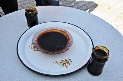 Kavundan pekmez yaptı