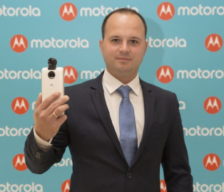 Motorola yeni modlarını tanıttı