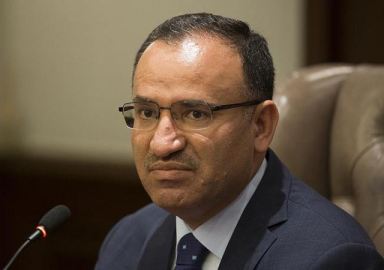 Başbakan Yardımcısı Bozdağ: Barzani ateşle oynuyor