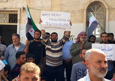 Türk askeri İdlib'de: Fatih'in torunları hoşgeldiniz!