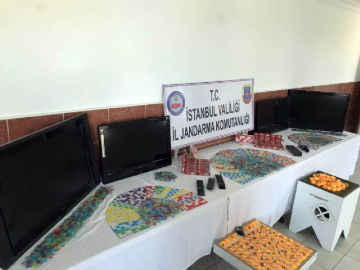 İstanbul'da jandarmadan kumarhanlere baskın