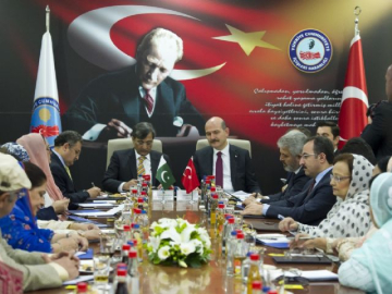 Bakan Soylu, Pakistan heyetiyle bir araya geldi