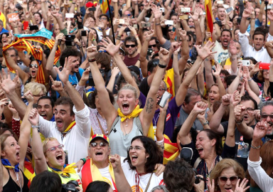 Katalonya tek taraflı bağımsızlık ilan etti! İspanya'dan jet cevap