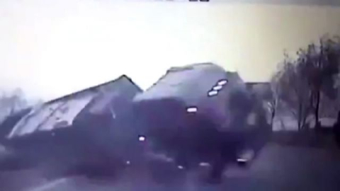 Katliam gibi kaza kamerada ! 10 ölü, 26 yaralı