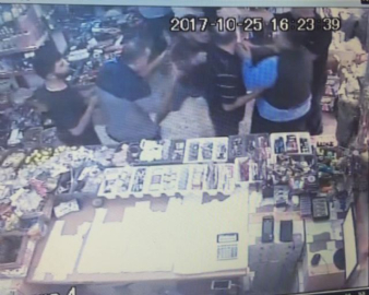 Uyuşturucu parası için engelli genci dövdü