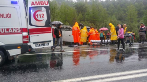 Tur otobüsü devrildi: 15 yaralı