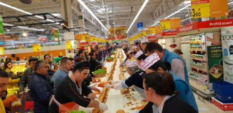 100 metrelik dönerli sandviçle Cumhuriyet Bayramı kutlaması